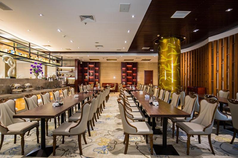 Kunming Golden Spring Hotel Exterior photo