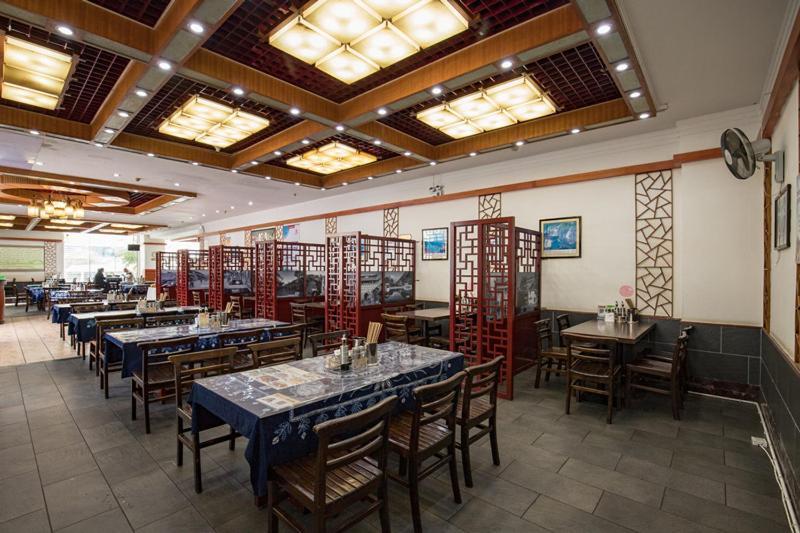 Kunming Golden Spring Hotel Exterior photo