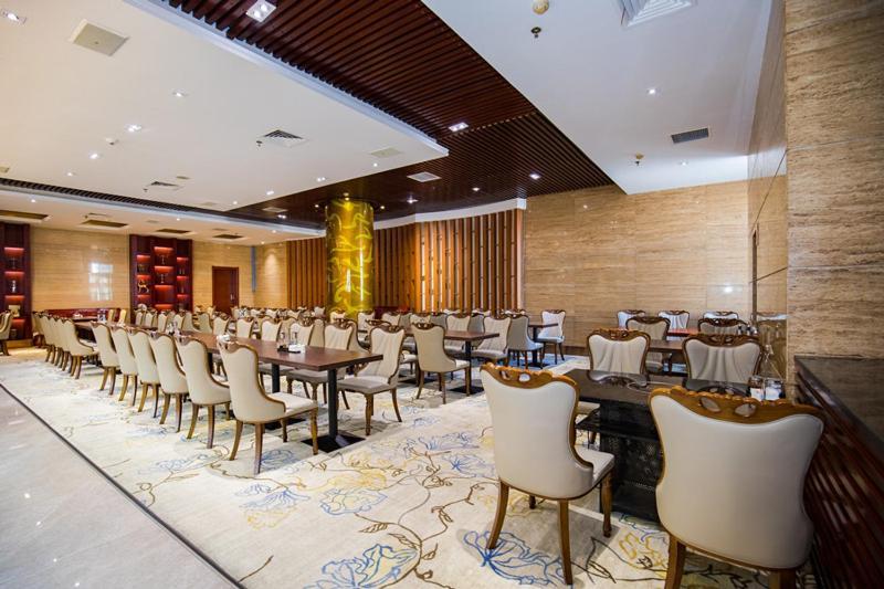 Kunming Golden Spring Hotel Exterior photo