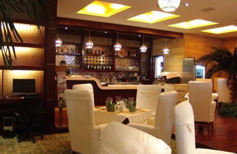 Kunming Golden Spring Hotel Exterior photo