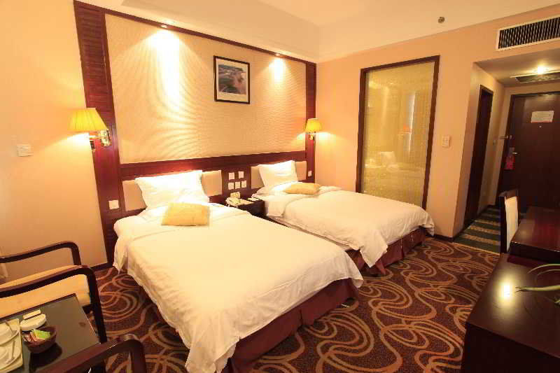 Kunming Golden Spring Hotel Exterior photo