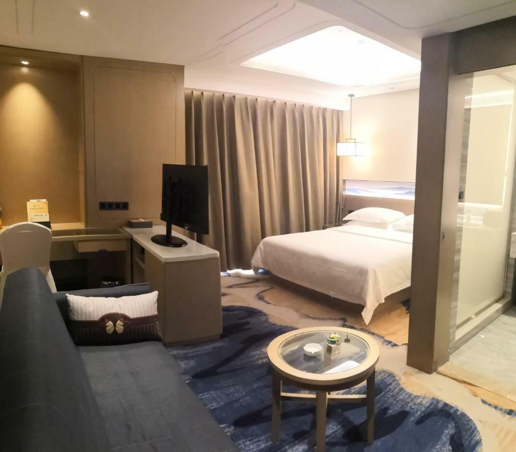 Kunming Golden Spring Hotel Exterior photo